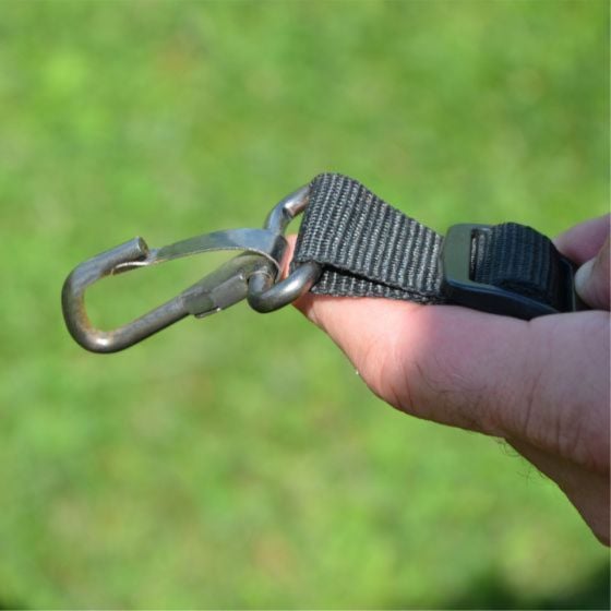 up close view of the clip for the Intech Single Padded Adjustable Strap